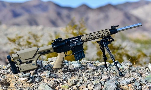 Uy lực súng trường tấn công nghìn USD thách thức mọi loại giáp