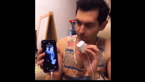 Video: Sao trên đời lại có những người “lầy lội” thế này?