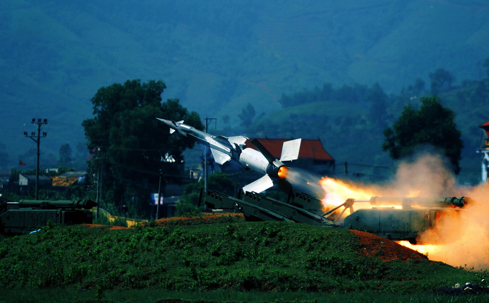 Báo nước ngoài trầm trồ khen tên lửa S-125 trong biên chế Việt Nam