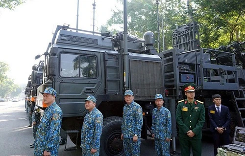 Tổ hợp tên lửa của Israel lần đầu xuất hiện giữa lòng thủ đô Hà Nội