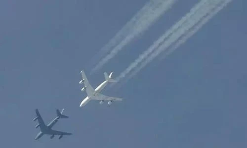 Máy bay “ngày tận thế” khiến cư dân Mỹ sợ chết khiếp