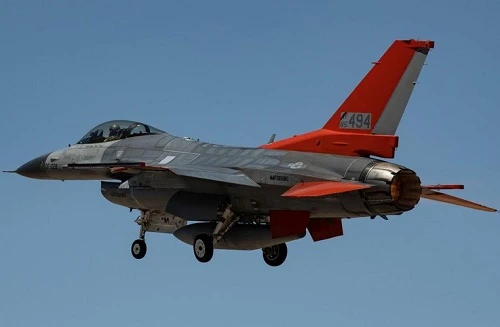 Chuyện thật như đùa: Mỹ nâng cấp F-16 thành máy bay… điều khiển từ xa