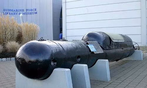 Cận cảnh tàu ngầm mini nguy hiểm nhất châu Âu trong CTTG 2