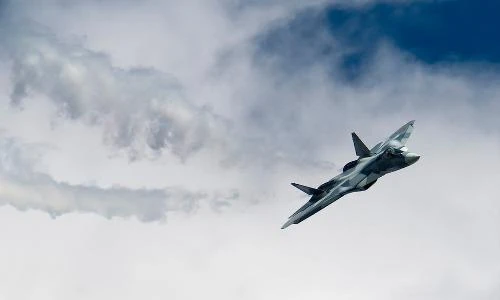Điều gì khiến phi công Mỹ sợ hãi khi đối đầu Su-57?