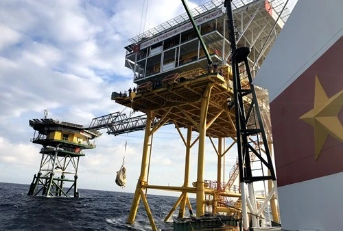 Lính hải quân trên nhà dàn DK1 đón Tết Canh Tý 2020 ra sao?