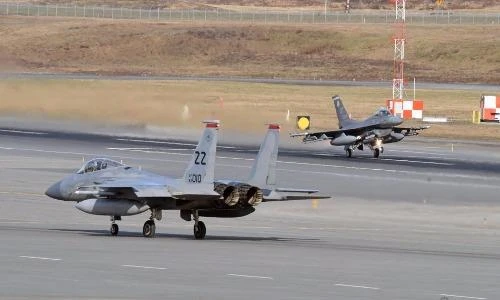 Soi lực lượng chiến đấu cơ Mỹ hùng hậu ở Nhật Bản