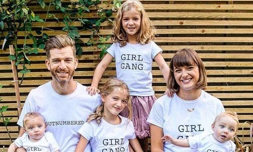 Cuộc sống bận rộn của ông bố có... 4 cô con gái