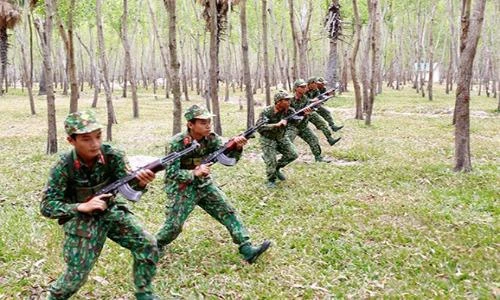 Mục kích trung đoàn bộ binh 3 lần anh hùng LLVT rèn tân binh