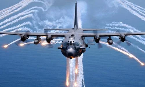 Ghê sợ “hung thần bóng đêm” AC-130 của Không quân Mỹ