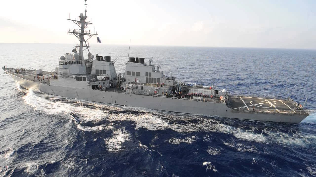 Khu trục hạm Mỹ trở lại Beirut sau 36 năm: Đòn "nắn gân" với Iran 