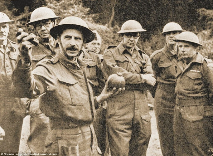 Kỳ dị lựu đạn như "keo dính chuột" trong Chiến tranh Thế giới thứ 2