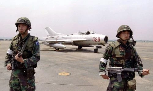 Bất ngờ danh tính phi công giúp Hàn Quốc nắm thóp Triều Tiên