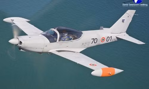 Cận cảnh máy bay ném bom nhầm Quân đội Philippines ở Marawi