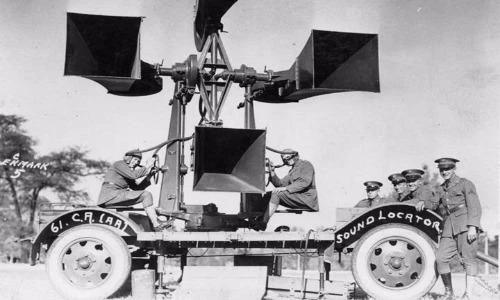 Choáng thiết bị định vị máy bay địch dựa vào âm thanh