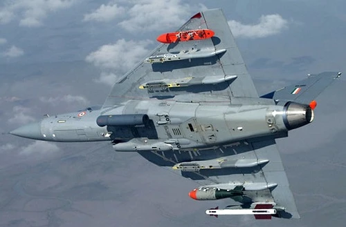 Sức mạnh chiến đấu cơ Tejas - hàng nội địa Ấn Độ dùng để thay "huyền thoại" MiG-21