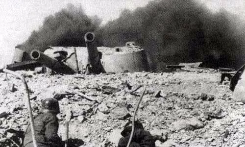 Vì sao Liên Xô đại bại ở bán đảo Crimea năm 1942?