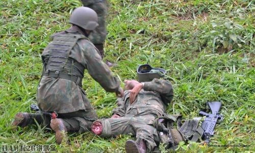 Thích thú cuộc tập trận cứu thương của Quân đội Brazil