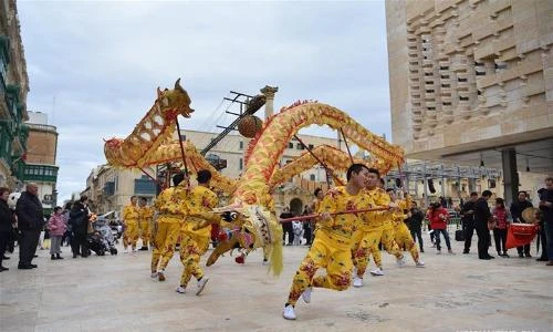 Không khí rộn ràng đón Tết âm lịch phủ khắp châu Á