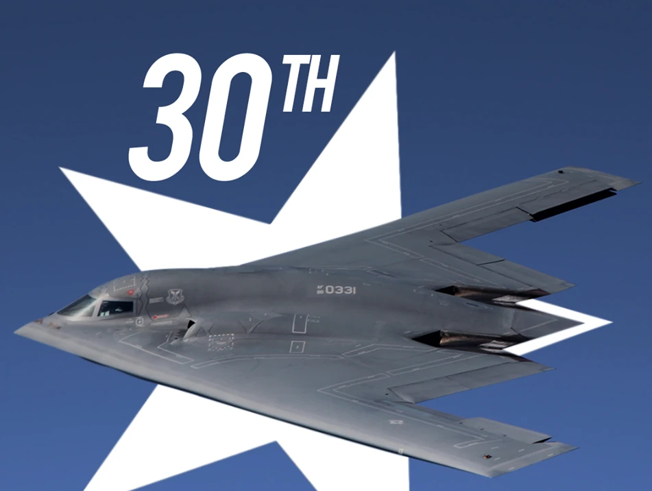 Siêu oanh tạc cơ tàng hình đầu tiên của thế giới bước qua tuổi 30