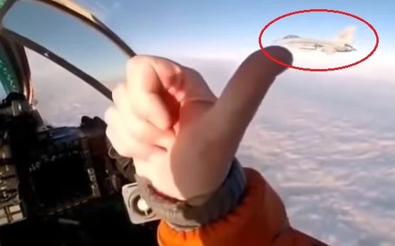 Phi công MiG-31 Nga bày tỏ "thiện chí cao" khi bị F-16 NATO áp sát