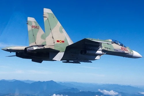 Mổ xẻ khả năng "hoạt động trong mọi điều kiện thời tiết" của tiêm kích Su-30MK2 Việt Nam