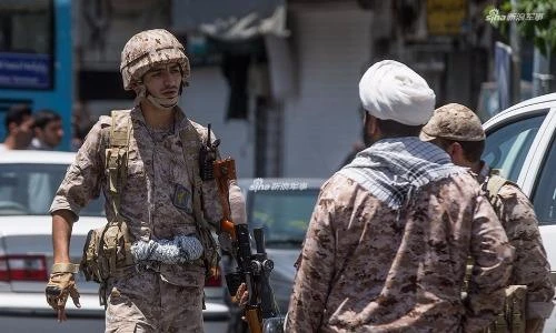 Mục kích Quân đội Iran "thập diện mai phục" quân khủng bố