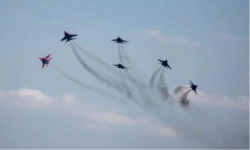 Mãn nhãn màn trình diễn của KQ Nga mừng sinh nhật 105