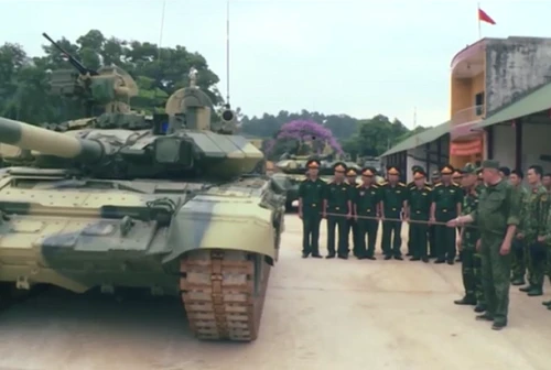 Việt Nam liệu có cơ hội tự sản xuất xe tăng T-90 giống như Ấn Độ không?