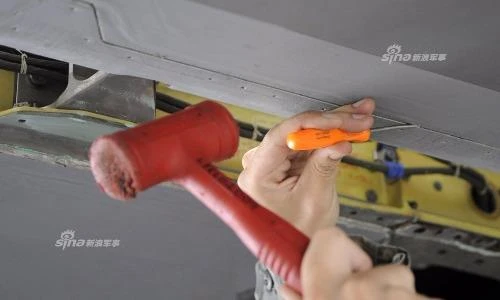 Khó đỡ cách bảo dưỡng vỏ siêu tiêm kích F-22