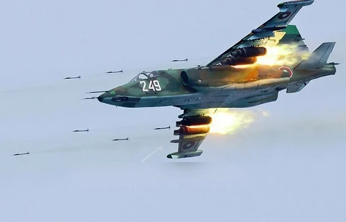 Su-25 sẵn sàng dội bom nếu lực lượng quân cảnh Nga bị tấn công