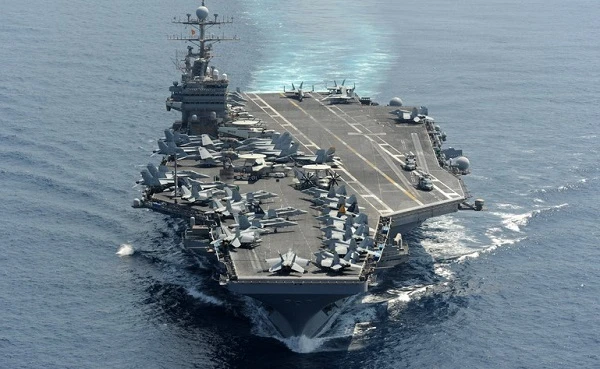 Tàu sân bay Mỹ phát hiện, chống thợ lặn đặc nhiệm bằng cách nào?