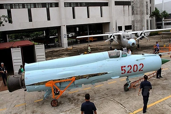 Tiêm kích MiG-21MF của Không quân Việt Nam kiêu hãnh trên đất Thái Lan