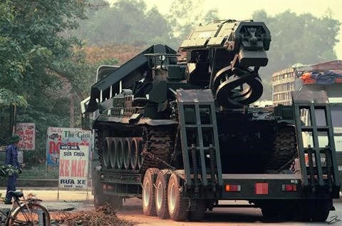 Mục kích công binh Việt Nam huấn luyện trong thời bình