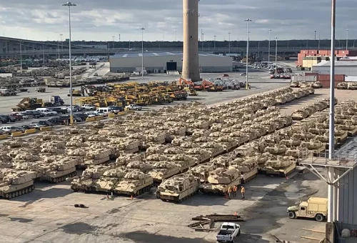 Mỹ đưa "rừng thiết giáp" vào "sát vách" Nga, chuẩn bị tập trận với NATO