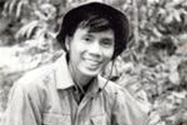 Nhà thơ Nguyễn Khoa Điềm, những câu thơ khắc dáng hình đất nước