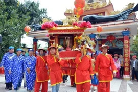 Cá Ông dạt bờ Lý Sơn, bí ẩn nghi lễ trăm năm văn hóa biển