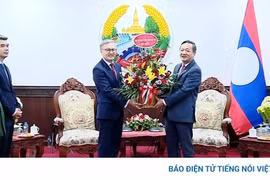Việt Nam chúc mừng các lãnh đạo cấp cao Lào