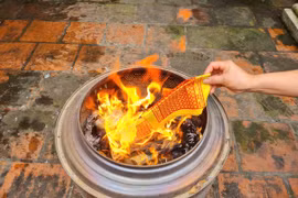 Cúng ông Công ông Táo, vì sao không nên đốt vàng mã?