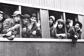 Chuyện ít biết về “Hành khúc Ngày và đêm” lay động triệu trái tim