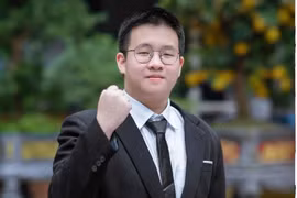 Bất ngờ cách học của nam sinh đạt 10 điểm Toán chuyên