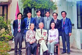 Bí quyết nuôi 8 người con thành danh của gia đình trí thức nổi tiếng