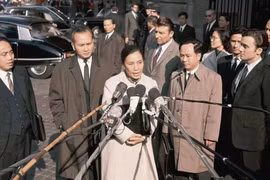 Madame Bình, Anh hùng Lao động, biểu tượng ngoại giao Việt Nam