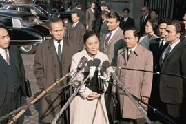 Madame Bình, Anh hùng Lao động, biểu tượng ngoại giao Việt Nam