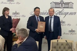 Chuyên gia hóa sinh Việt Nam được Viện Hàn lâm Khoa học Nga vinh danh