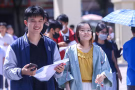 Hơn 1,16 triệu sĩ tử hồi hộp đến điểm thi trước giờ G