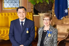 GS Nguyễn Văn Tuấn, từ gian khó đến đỉnh cao khoa học quốc tế