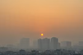 Chuyên gia 'gọi tên' nguyên nhân khiến Hà Nội chìm trong bụi mịn