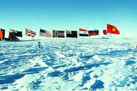 Chuyện chưa kể về nhà khoa học Việt đầu tiên cắm cờ Tổ quốc giữa Nam Cực