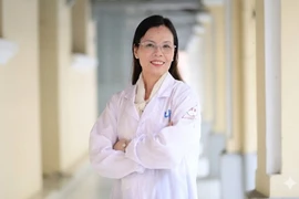 PGS.TS Phạm Kim Ngọc chế tạo chip AI mô phỏng não người