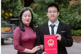 Mẹ “thủ khoa kép”: Học chuyên không nặng nếu là ước mơ con